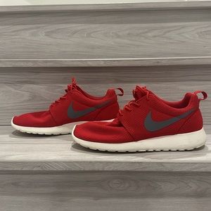 NIKE ROSHE MENS SIZE US 10
